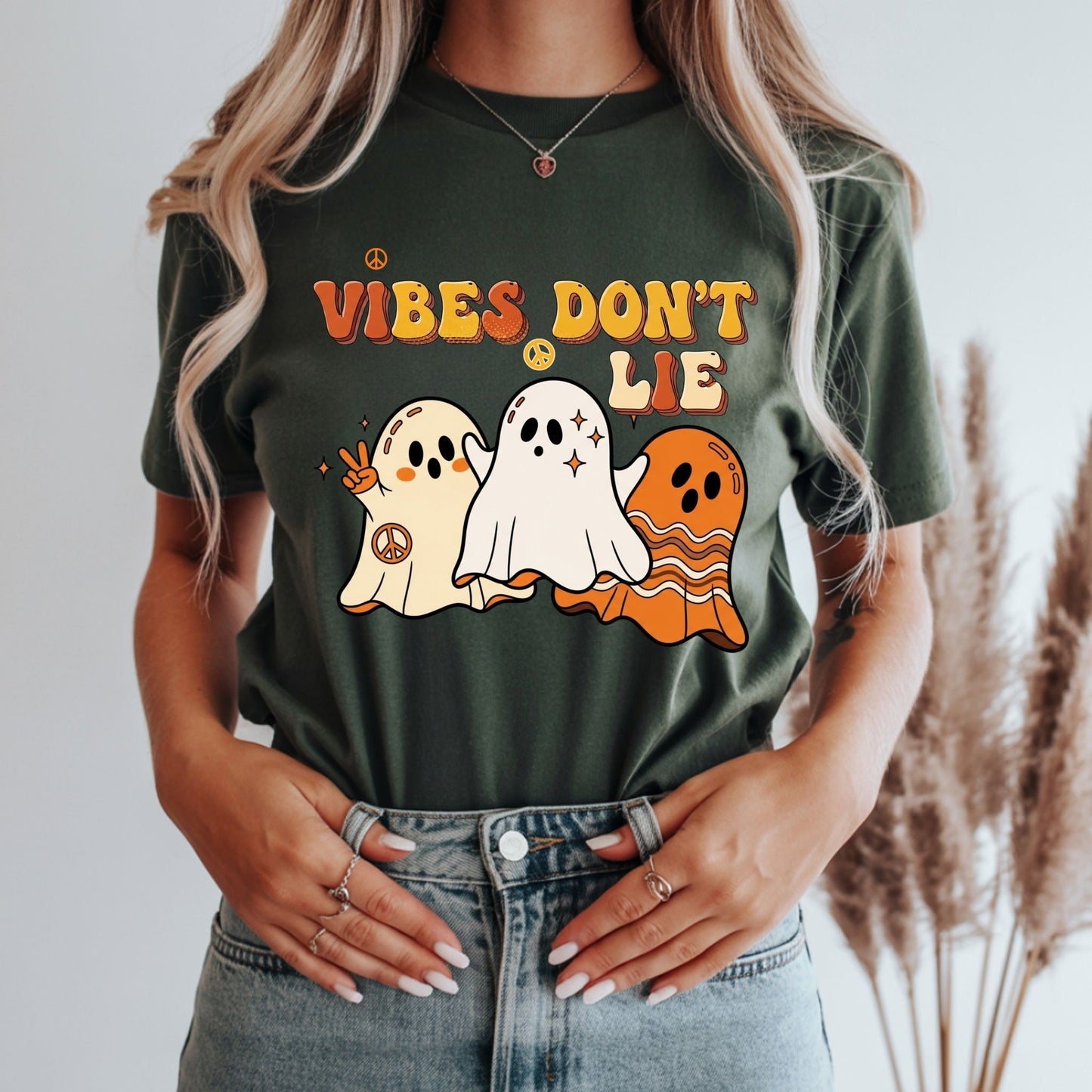 Vibes Don’t Lie Retro Halloween Ghost T-Shirt – Peace & Groovy Fall Tee